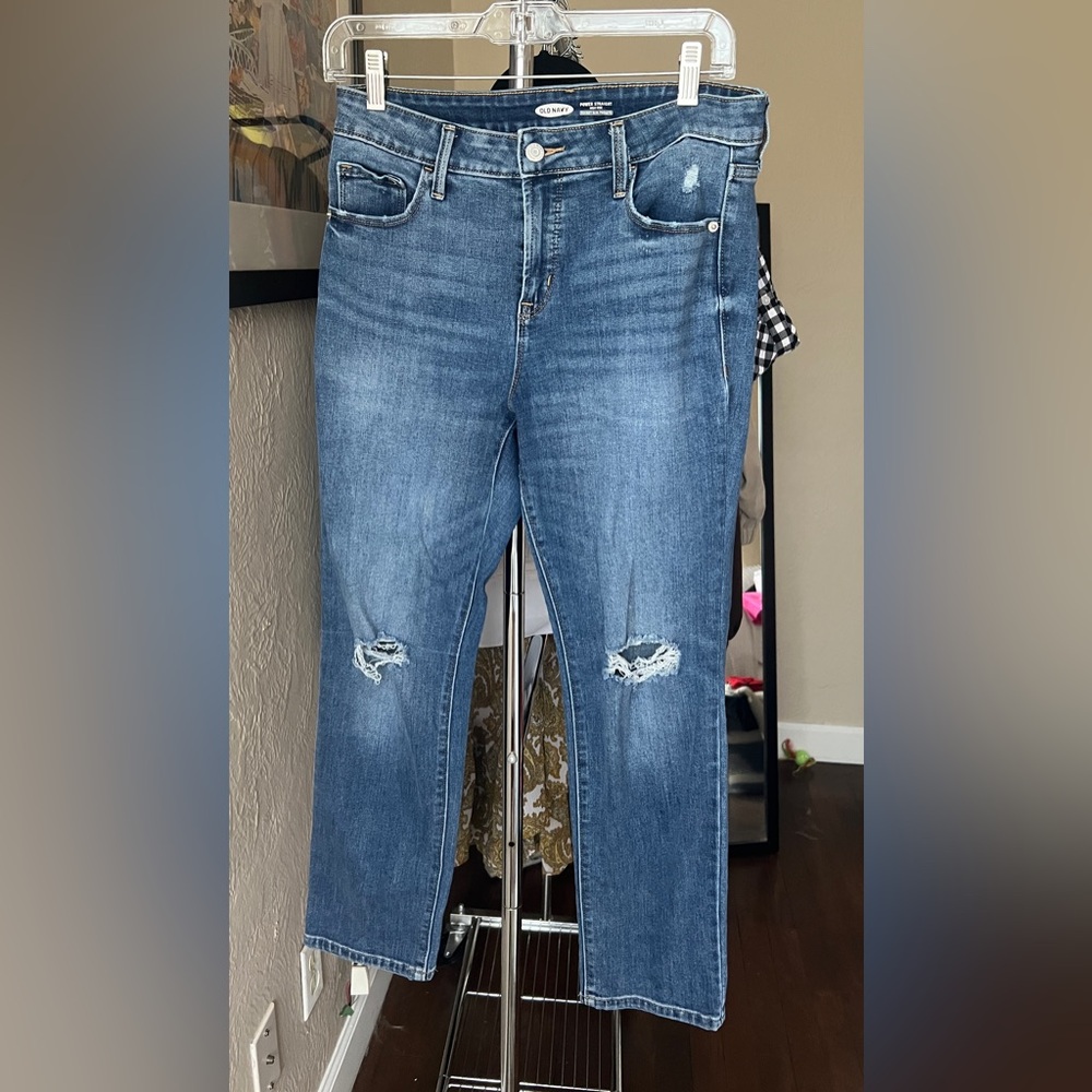 Old Navy Power Straight High Rise Jeans. Distressed. Size 8 petite